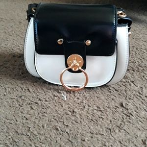 Black/white bag